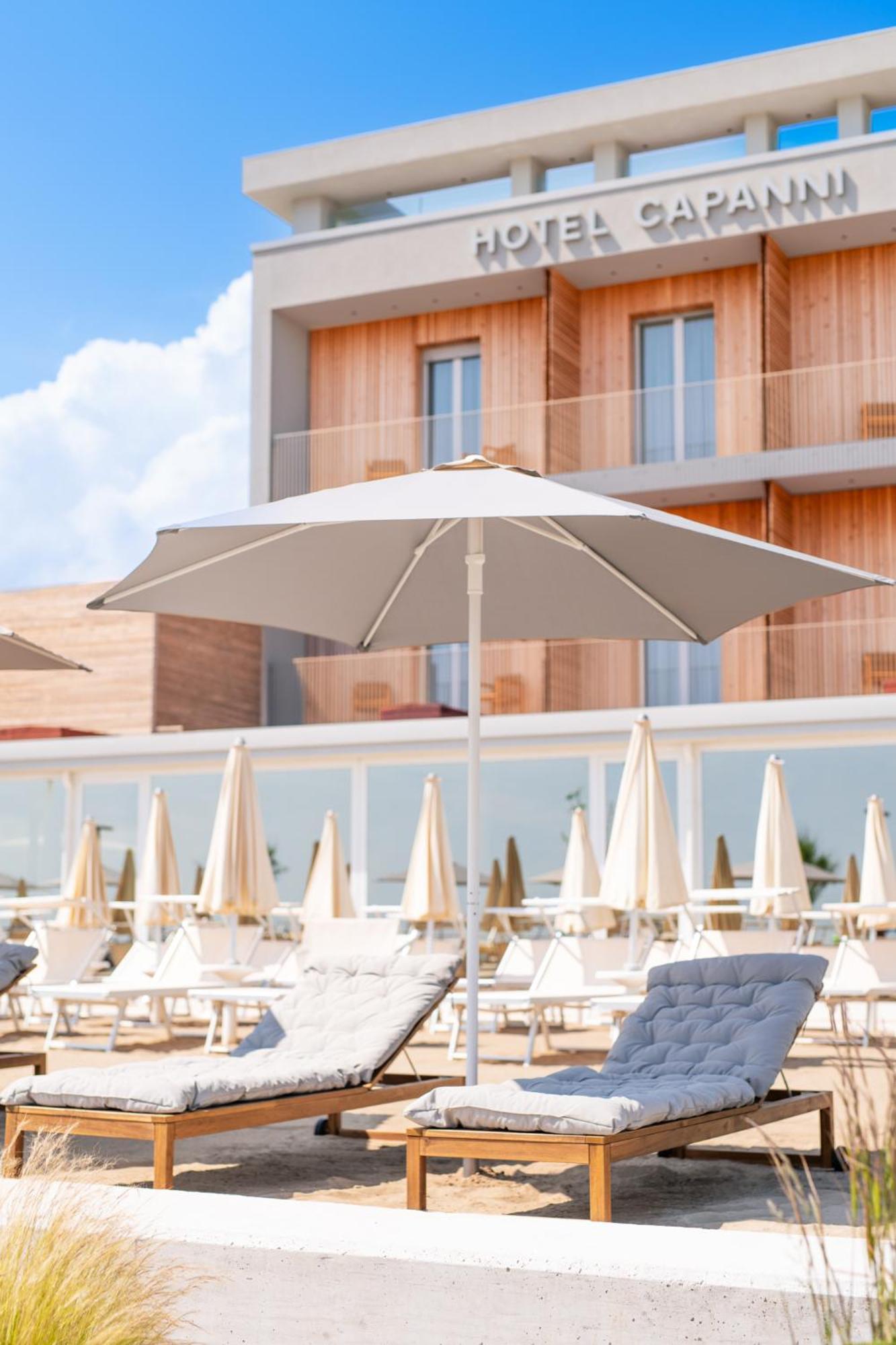 Hotel Capanni Белариа-Игеа Марина Екстериор снимка