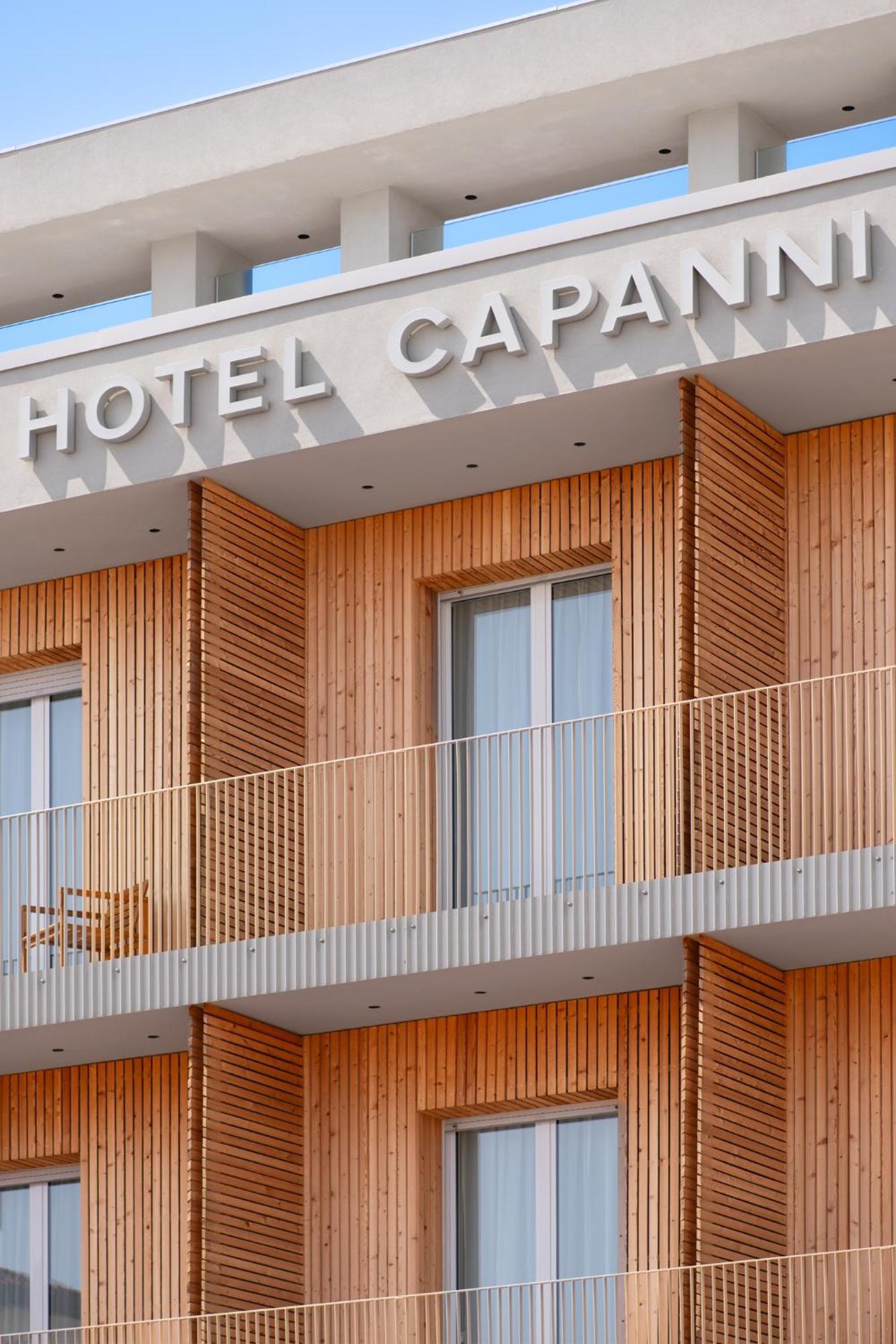 Hotel Capanni Белариа-Игеа Марина Екстериор снимка